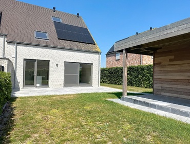 Halfopen energiezuinige nieuwbouwwoning Halfopen energiezuinige nieuwbouwwoning