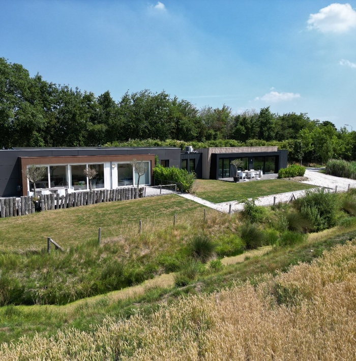 exclusiefdijkhuismeteigenguesthouse001.jpg