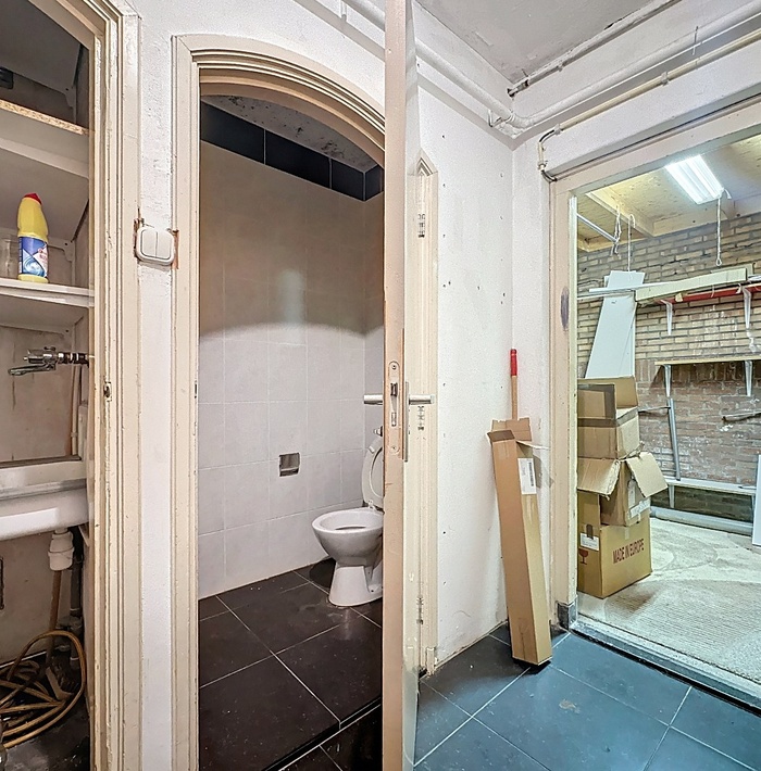 tehuurwinkelpandmetbovenwoning010.jpg