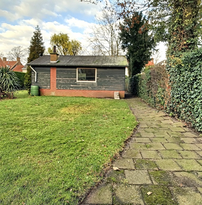 gerenoveerdehalfvrijstaandewoningmetroyaletuinendubbelegarage.009.jpg
