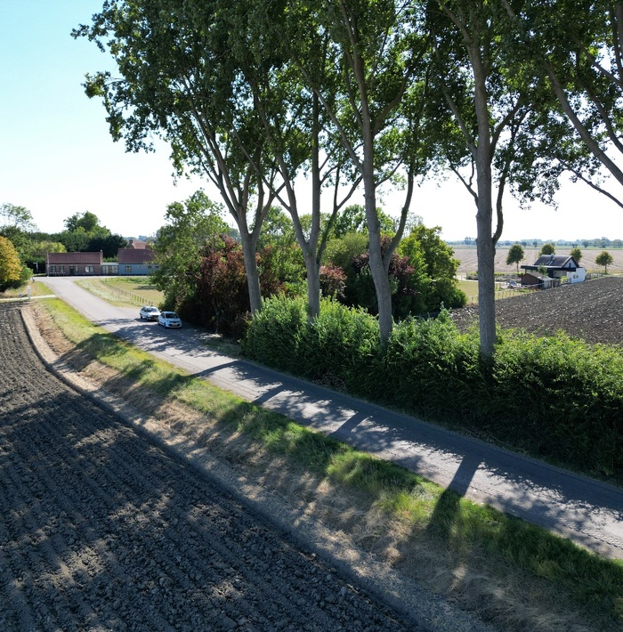 bungalowmetapartegarageenschuurtjeopeenbetoverendperceel.015.jpg