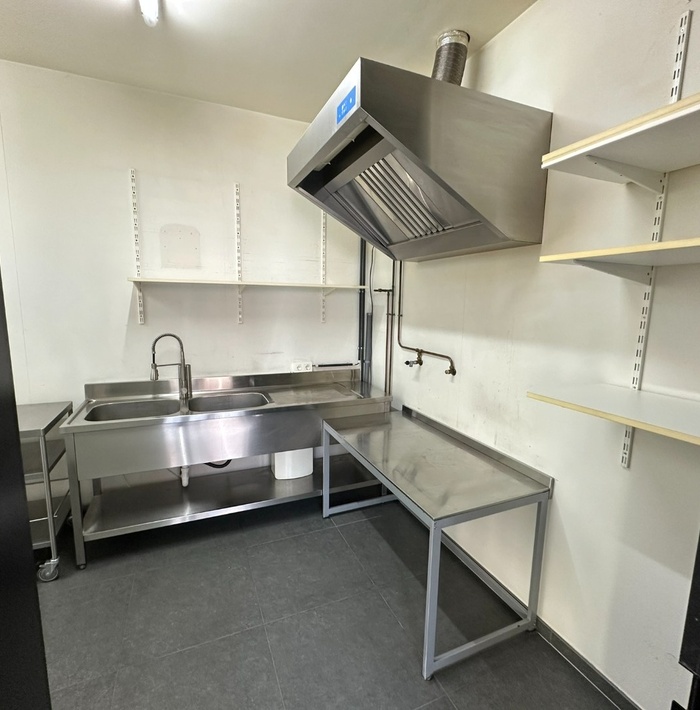 handelspandmetallureincentrumsluis008.jpg