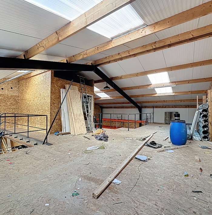 veelzijdigeloodsmetuitbreidbaarbuitenterrein007.jpg