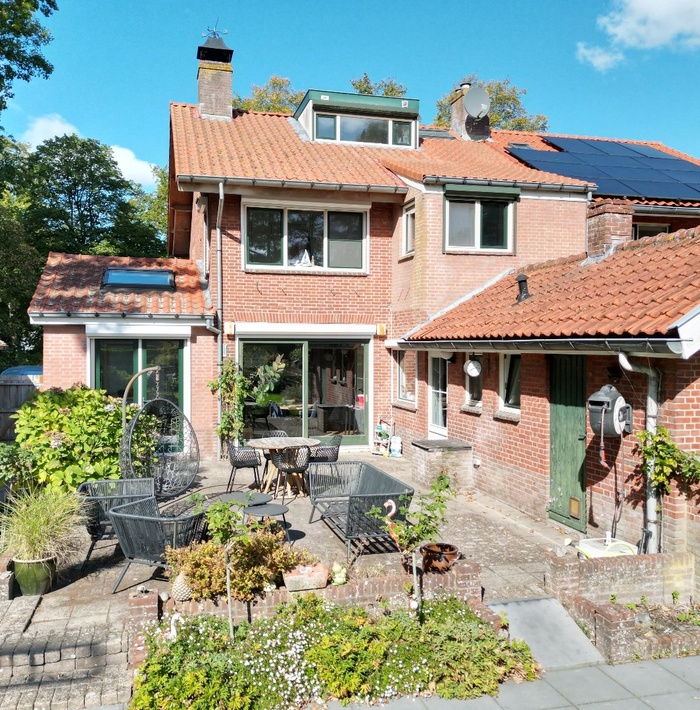 charmantetwee-onder-n-kapwoningaandeherendreef45karakterenruimteuitdejaren50025.jpg