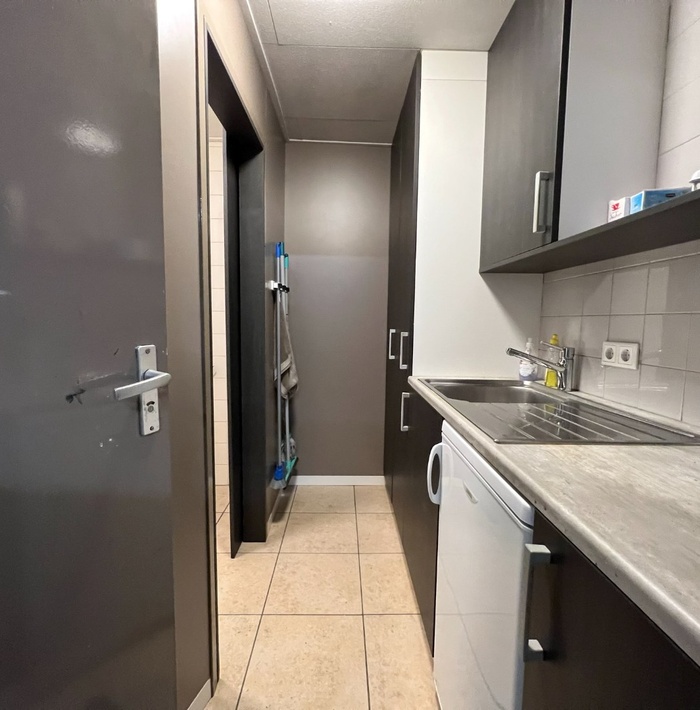 ruimehangarinretranchementbiedttallozemogelijkhedenvoorindustrieelgebruik011.jpg ruimehangarinretranchementbiedttallozemogelijkhedenvoorindustrieelgebruik011.jpg