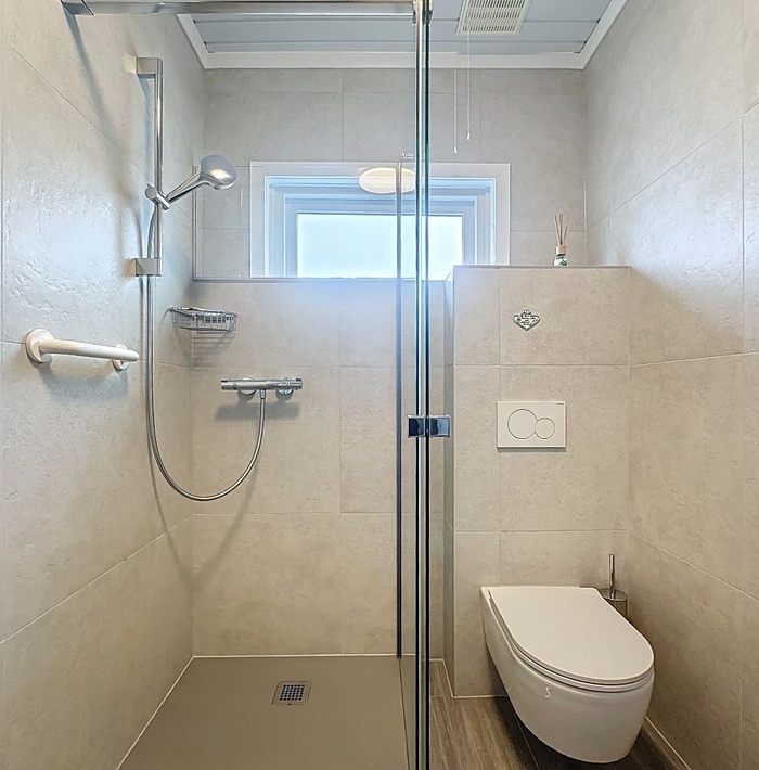 recentemansardemetgarage014.jpg recentemansardemetgarage014.jpg