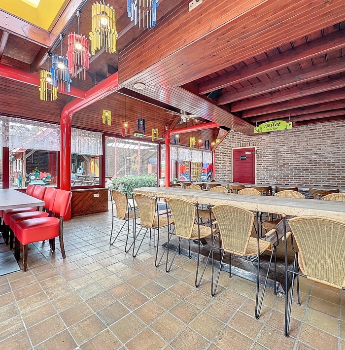 hetfamilieparadijsaandevaleiskreek006.jpg hetfamilieparadijsaandevaleiskreek006.jpg