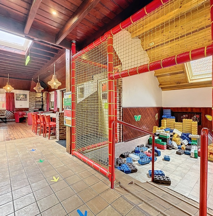 hetfamilieparadijsaandevaleiskreek011.jpg hetfamilieparadijsaandevaleiskreek011.jpg