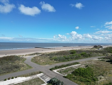 Luxury apartment with frontal sea view in Cadzand-Bad.
