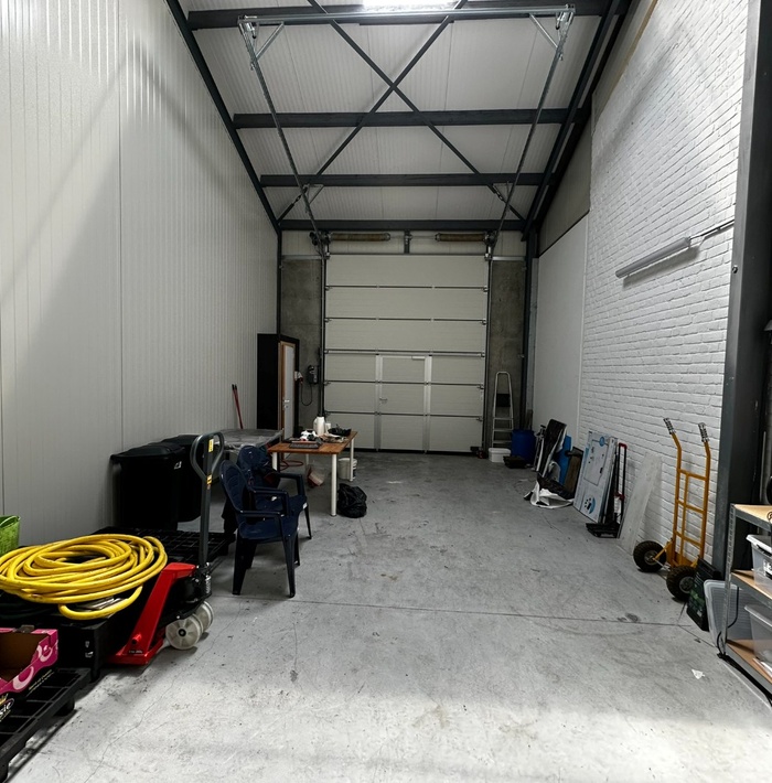 netteloodsopkleinschaligbedrijventerreinaandetragelinschoondijke005.jpg