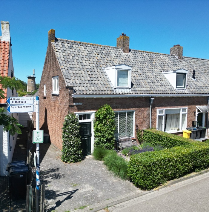 karaktervollehoekwoningmetzonnigetuinnabijhetstrand002.jpg karaktervollehoekwoningmetzonnigetuinnabijhetstrand002.jpg
