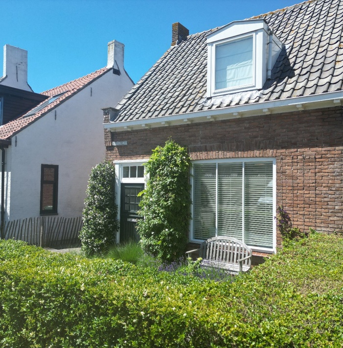 karaktervollehoekwoningmetzonnigetuinnabijhetstrand003.jpg karaktervollehoekwoningmetzonnigetuinnabijhetstrand003.jpg