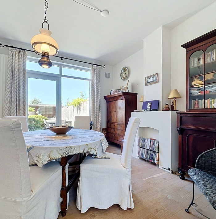 karaktervollehoekwoningmetzonnigetuinnabijhetstrand009.jpg karaktervollehoekwoningmetzonnigetuinnabijhetstrand009.jpg