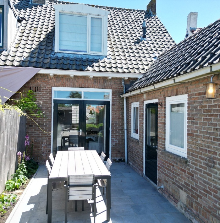karaktervollehoekwoningmetzonnigetuinnabijhetstrand026.jpg karaktervollehoekwoningmetzonnigetuinnabijhetstrand026.jpg