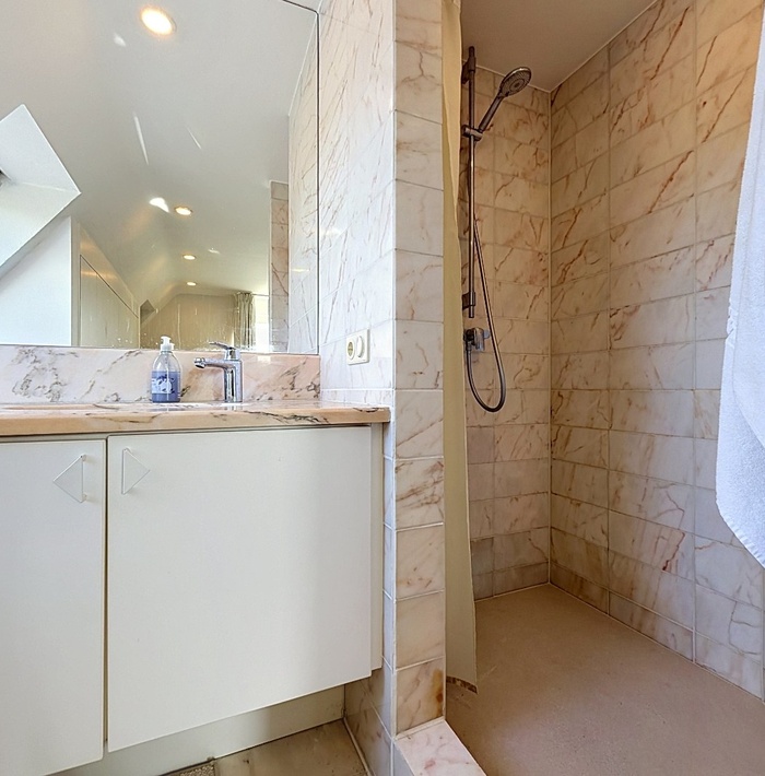 royaalenlichtrijkwonenopdegrens037.jpg royaalenlichtrijkwonenopdegrens037.jpg