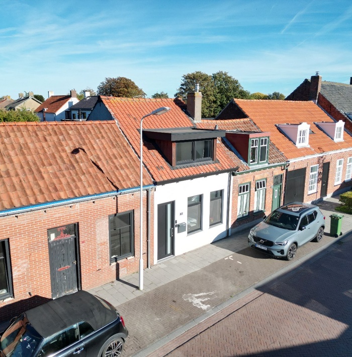 duurzamerecentgerenoveerdewoningnabijdekust001.jpg